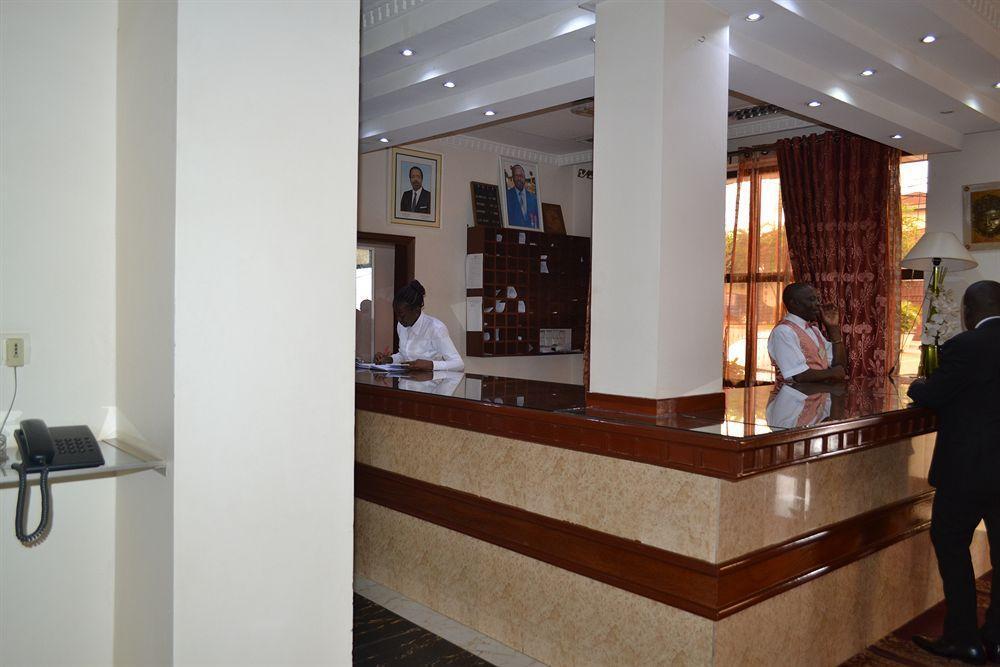 Hotel Mansel Yaoundé Екстериор снимка