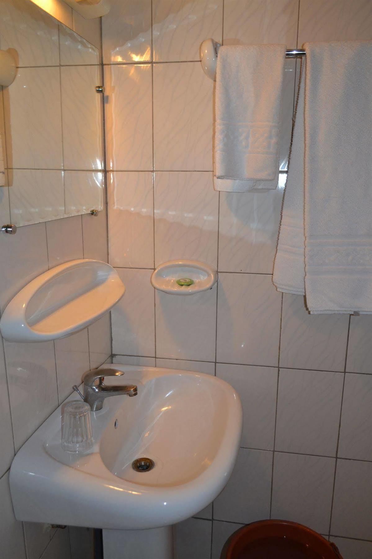 Hotel Mansel Yaoundé Екстериор снимка